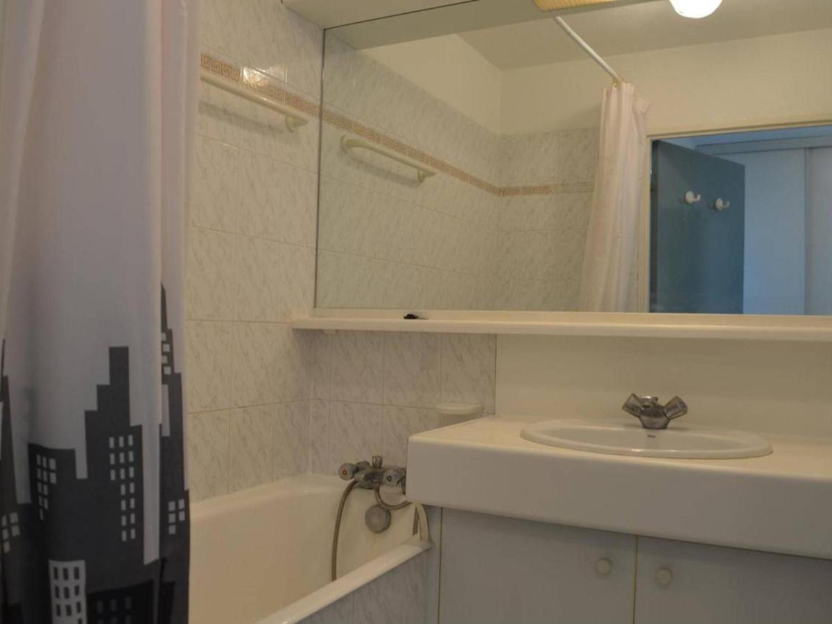 Frejus: Appt 2p, 5 Pers, Piscine, A 150m, Parking, Animaux Ok - Fr-1-226a-357 *